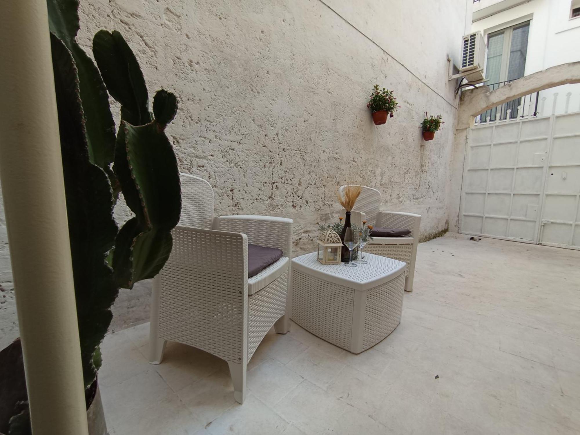 Archi Barbacana Monopoli Esterno foto